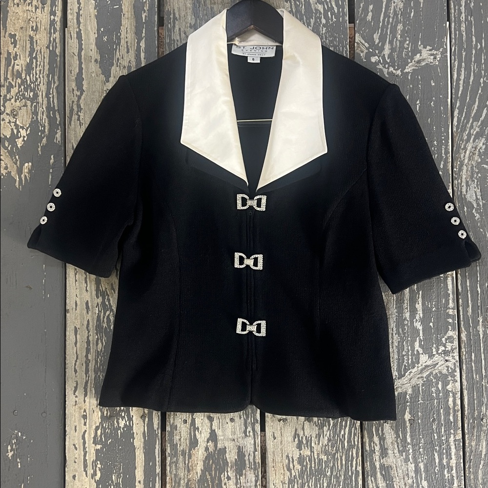 St. John Black Blazer with White Collar Women’s Size 6 by Marie Gray